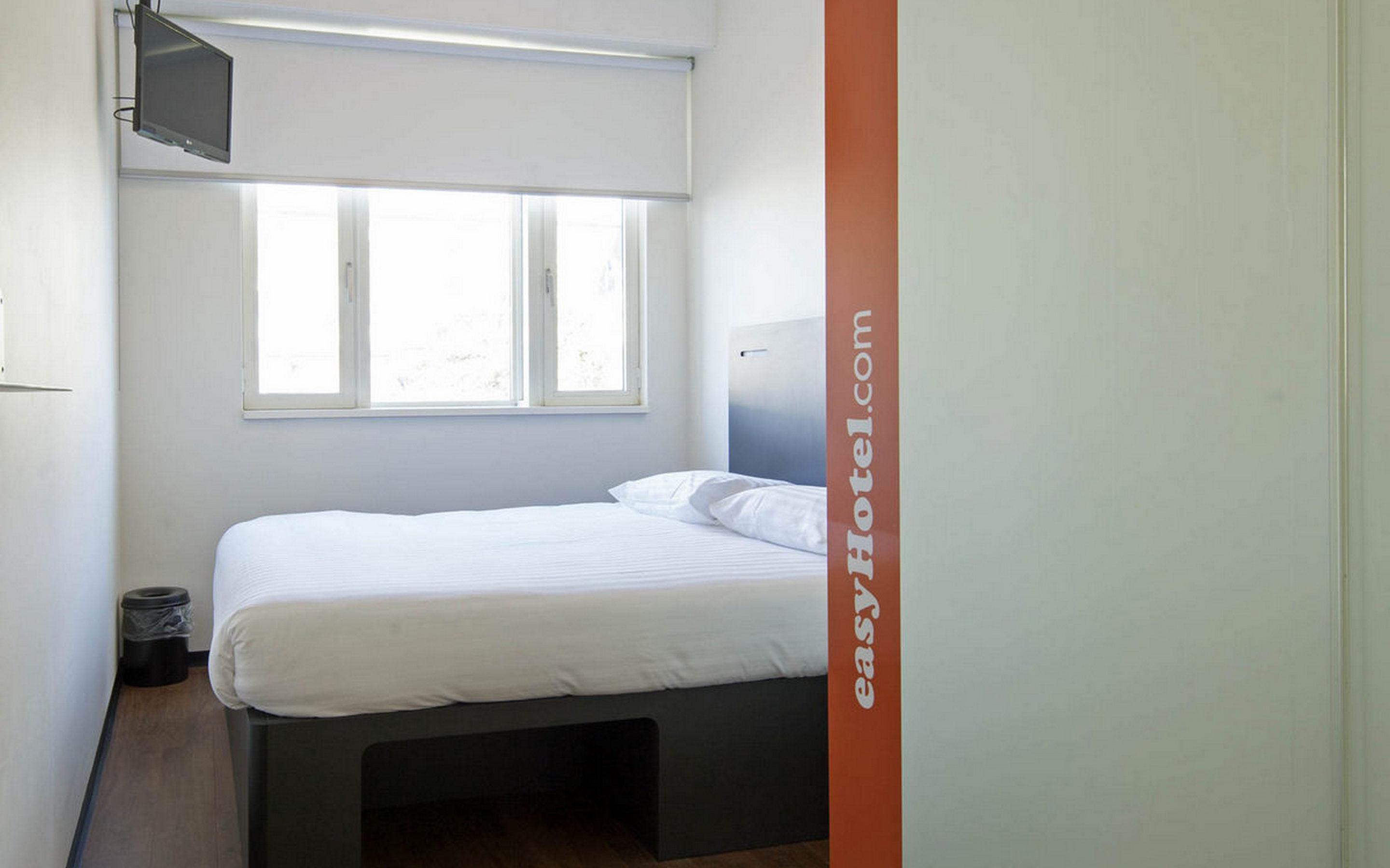 Easyhotel The Hague City Centre Экстерьер фото