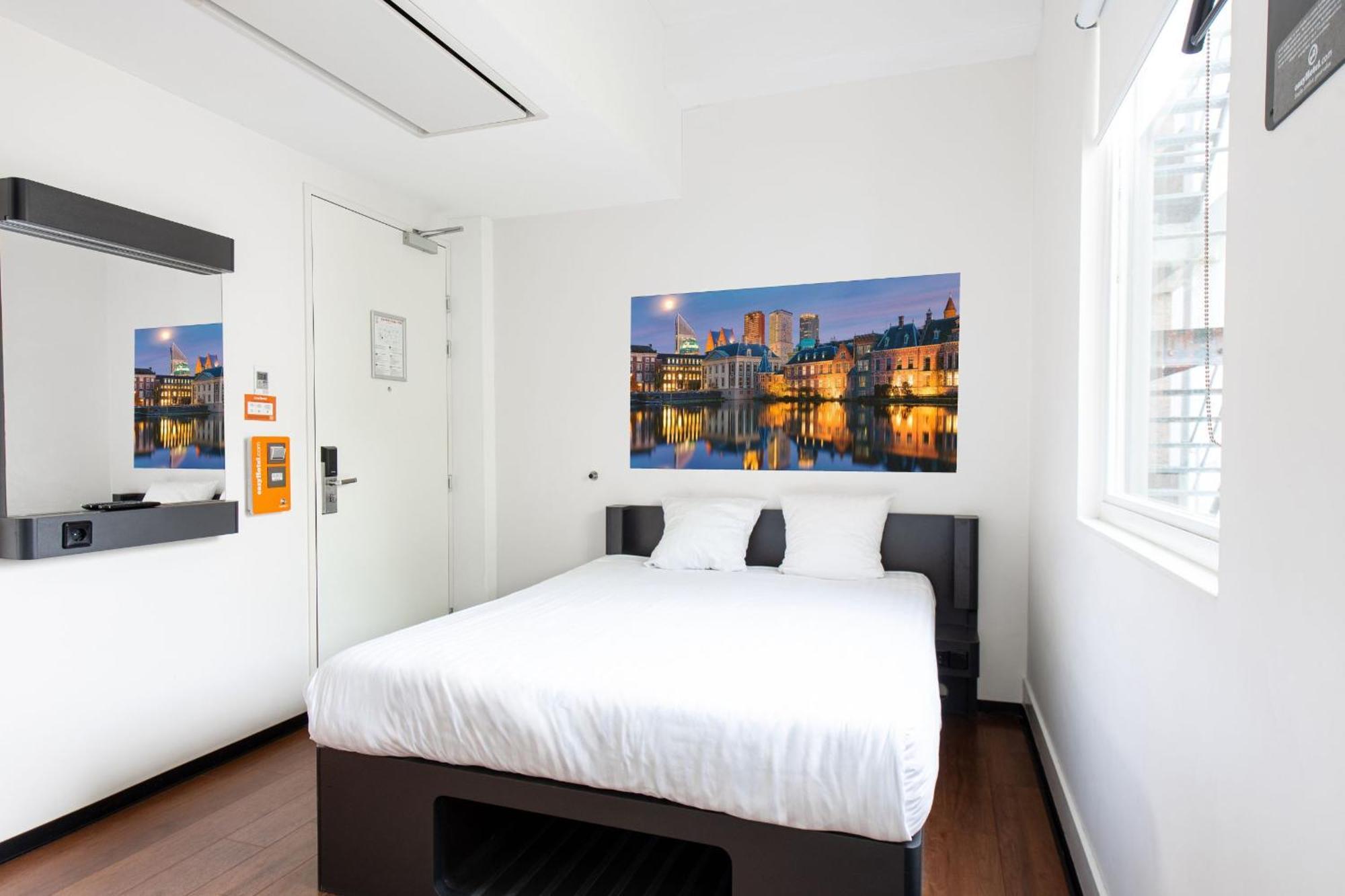 Easyhotel The Hague City Centre Экстерьер фото